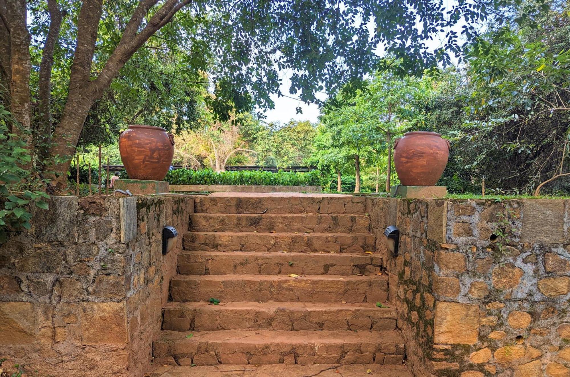 Pinthaliya Resort Sigiriya Bagian luar foto
