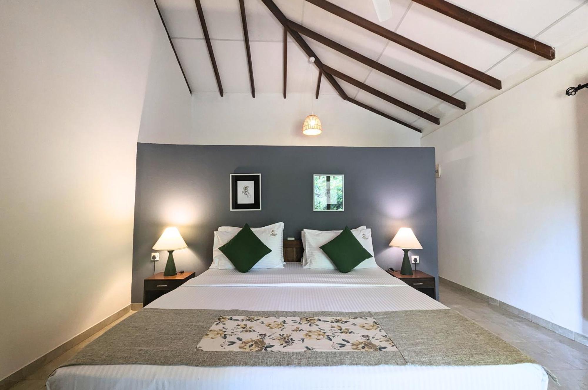 Pinthaliya Resort Sigiriya Bagian luar foto