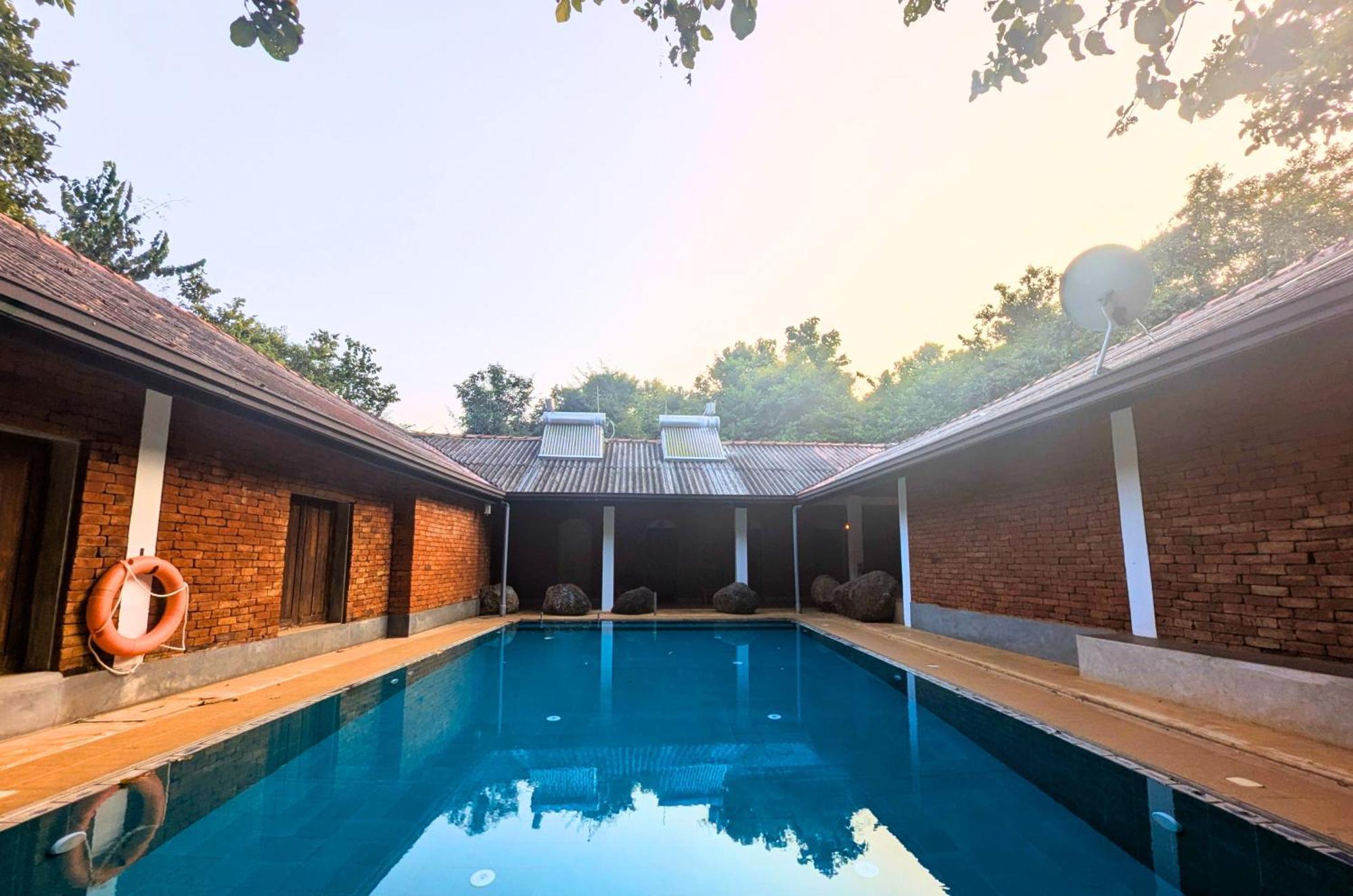 Pinthaliya Resort Sigiriya Bagian luar foto